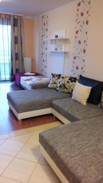 Isabell Apartments Γκιόρ Εξωτερικό φωτογραφία