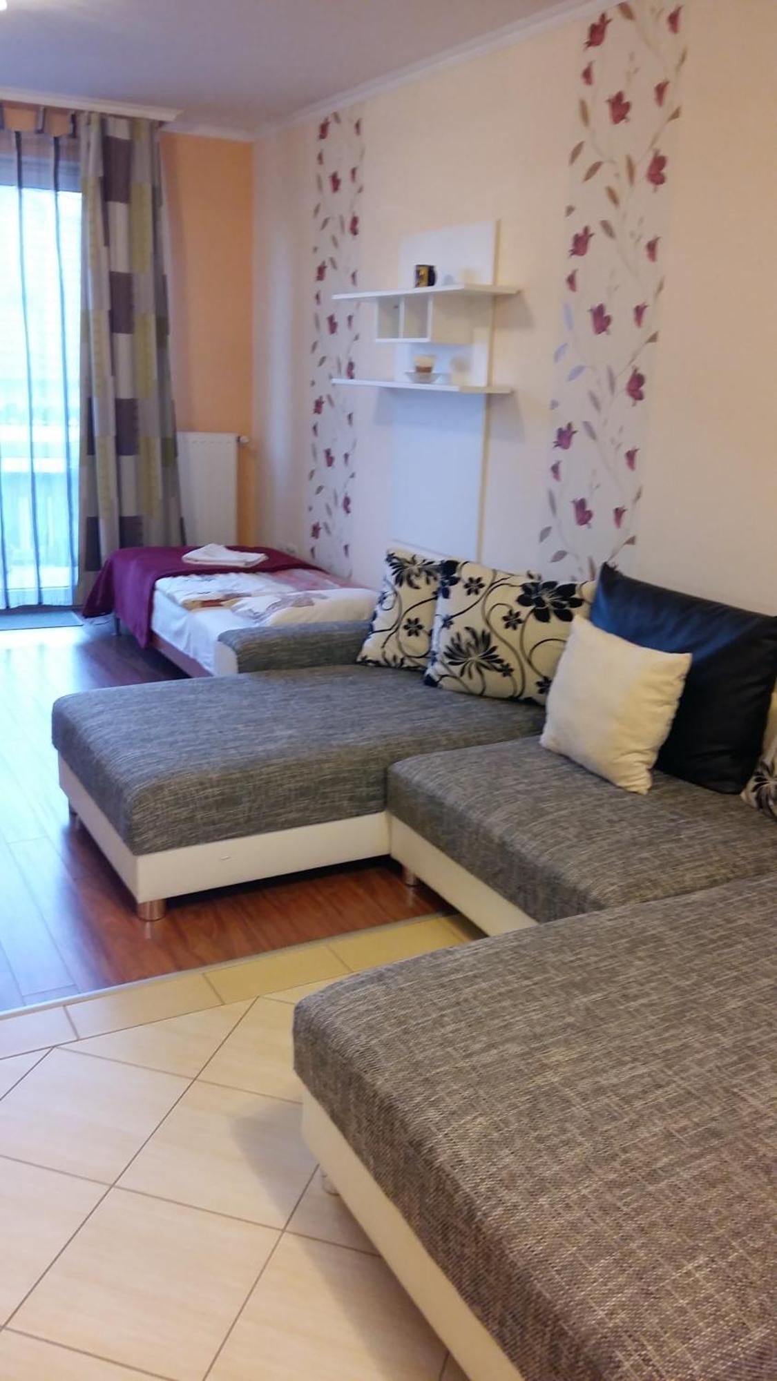 Isabell Apartments Γκιόρ Εξωτερικό φωτογραφία