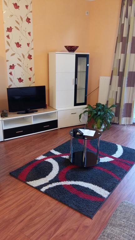 Isabell Apartments Γκιόρ Εξωτερικό φωτογραφία
